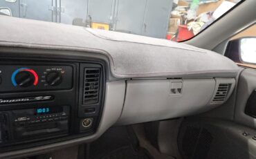 Chevrolet-Impala-1995-Sedan-19