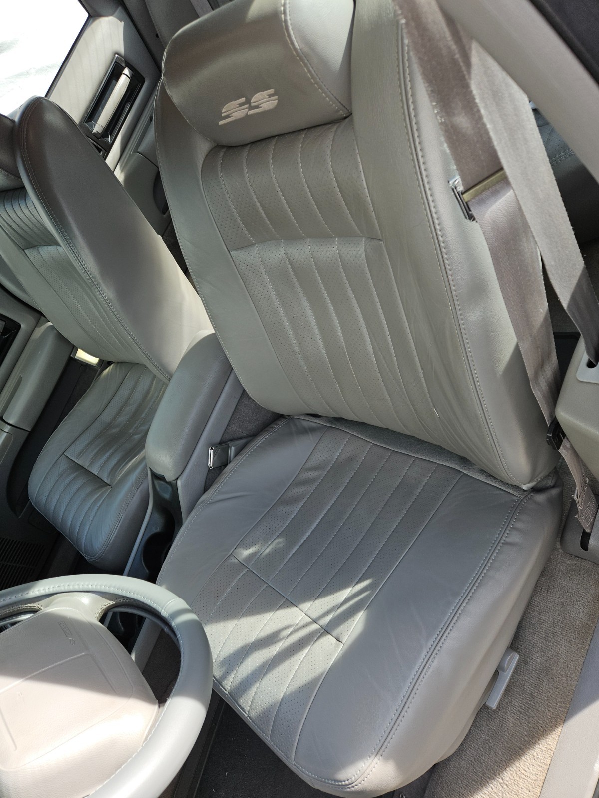 Chevrolet-Impala-1995-Sedan-22