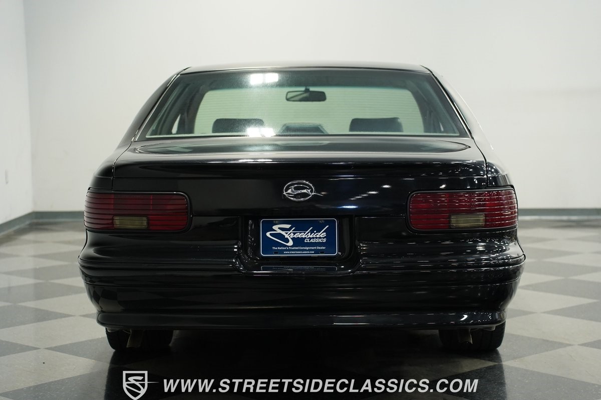 Chevrolet-Impala-1996-Sedan-10
