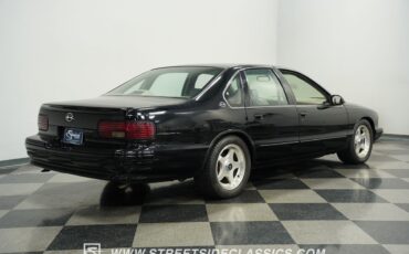 Chevrolet-Impala-1996-Sedan-12