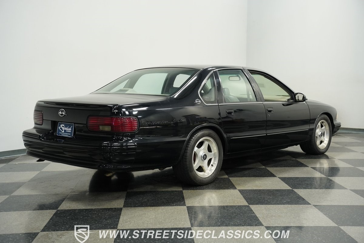 Chevrolet-Impala-1996-Sedan-12