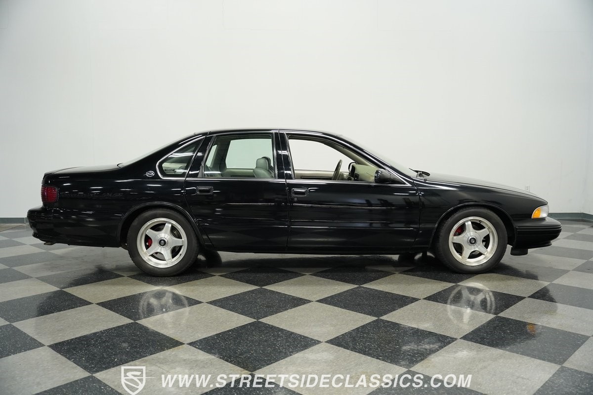 Chevrolet-Impala-1996-Sedan-14