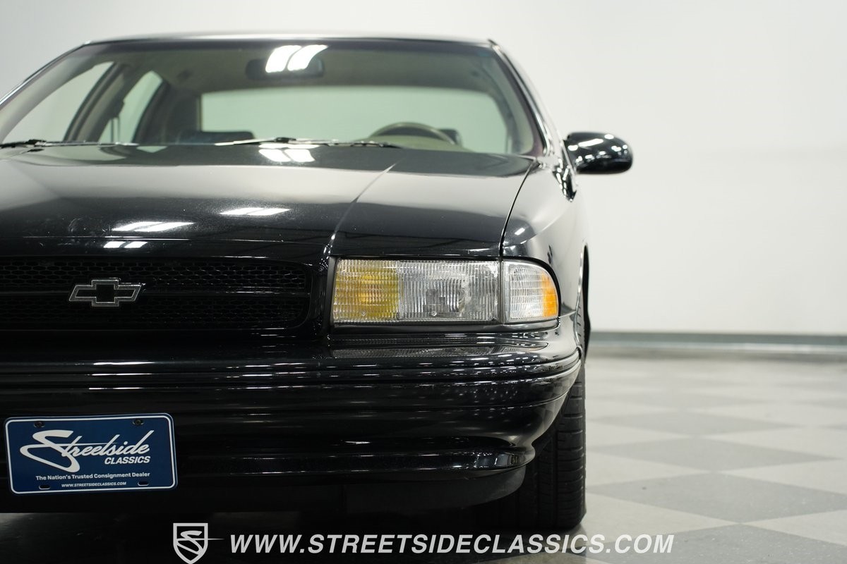 Chevrolet-Impala-1996-Sedan-19