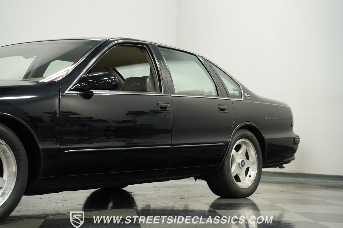 Chevrolet-Impala-1996-Sedan-21