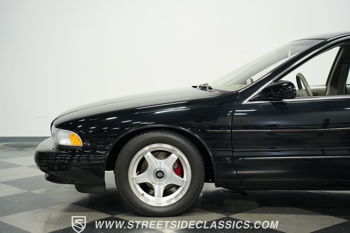 Chevrolet-Impala-1996-Sedan-22