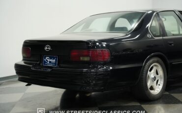 Chevrolet-Impala-1996-Sedan-25