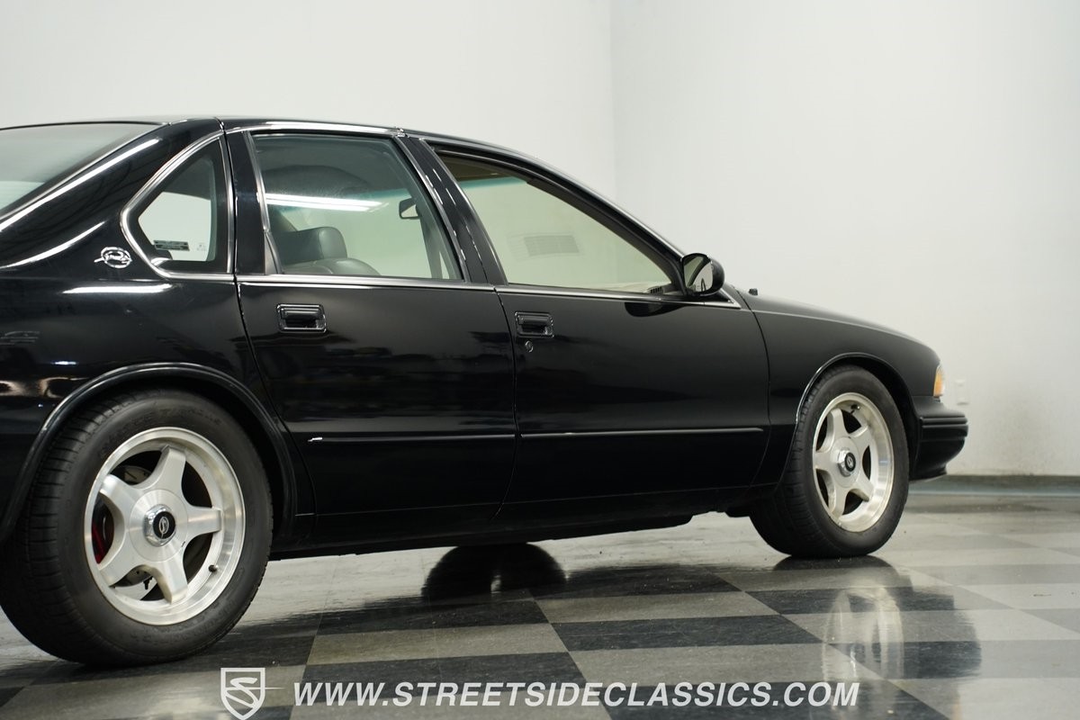 Chevrolet-Impala-1996-Sedan-27