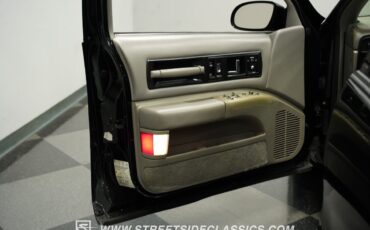 Chevrolet-Impala-1996-Sedan-36