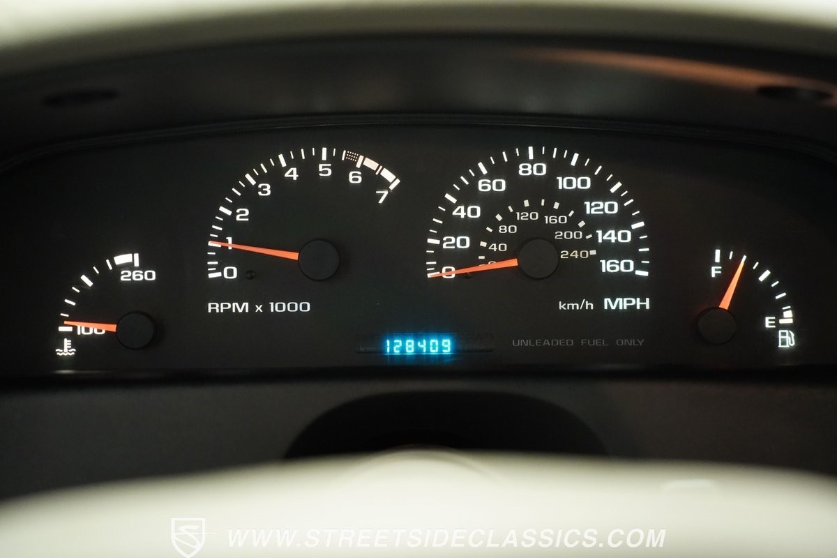 Chevrolet-Impala-1996-Sedan-39