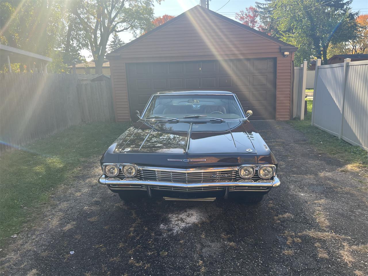Chevrolet-Impala-ss-1965-Carbon-grey-cream-1