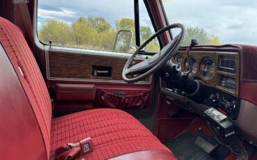 Chevrolet-K-10-1976-Burgundygrey-Red-21