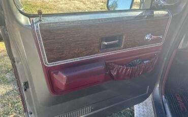 Chevrolet-K-10-1976-Burgundygrey-Red-38