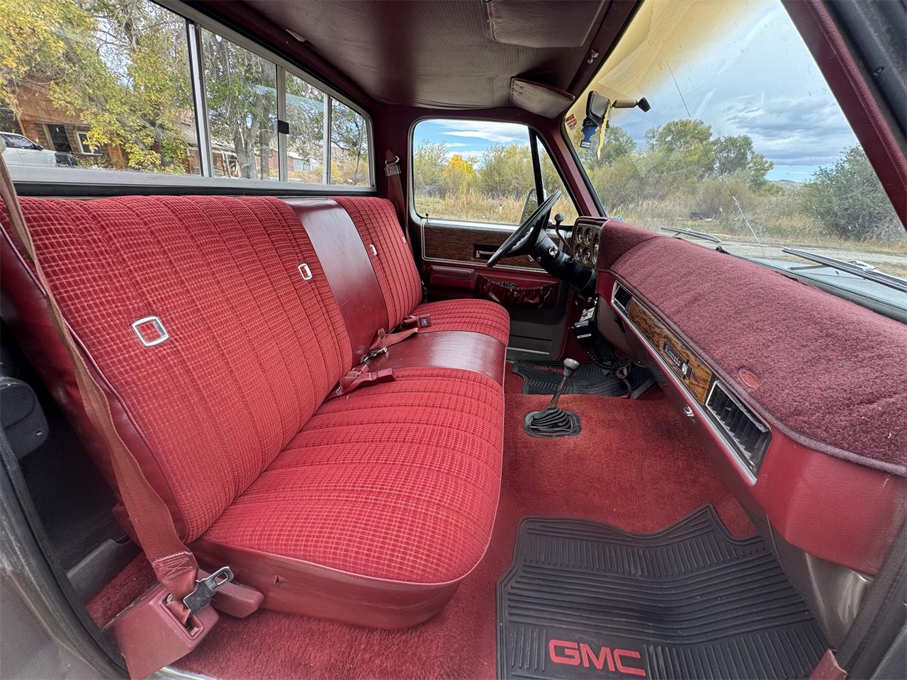 Chevrolet-K-10-1976-Burgundygrey-Red-50