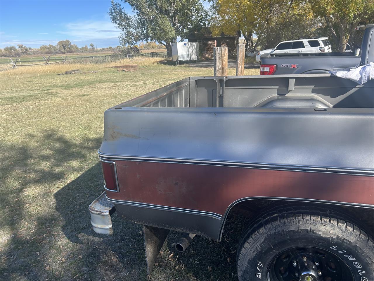 Chevrolet-K-10-1976-Burgundygrey-Red-6