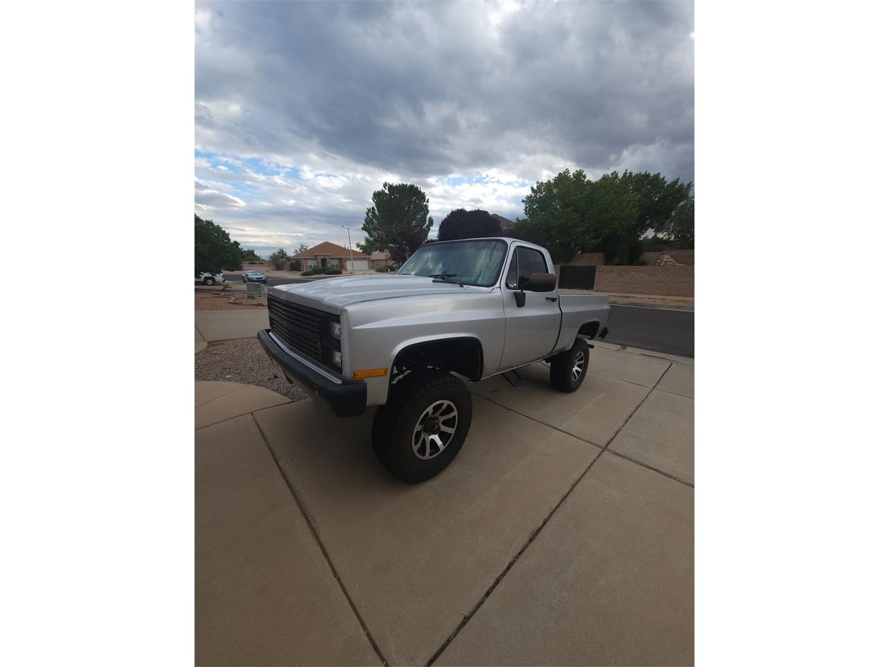 Chevrolet-K-10-1983-Silver-Black-19