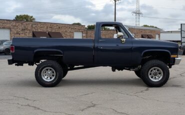 Chevrolet-K-20-1986-Pickup-Truck-12