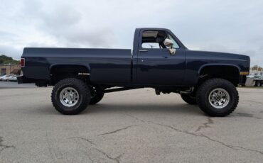 Chevrolet-K-20-1986-Pickup-Truck-23