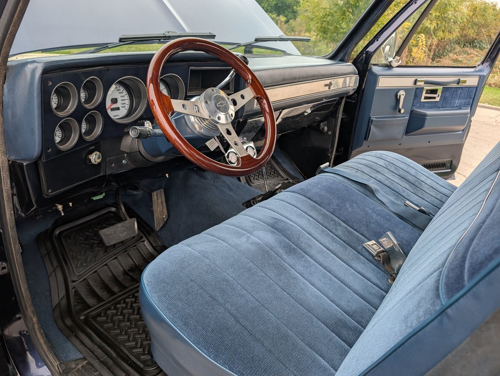 Chevrolet-K-20-1986-Pickup-Truck-4