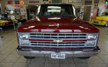 Chevrolet-K5-Blazer-1987-Classic-Car-11