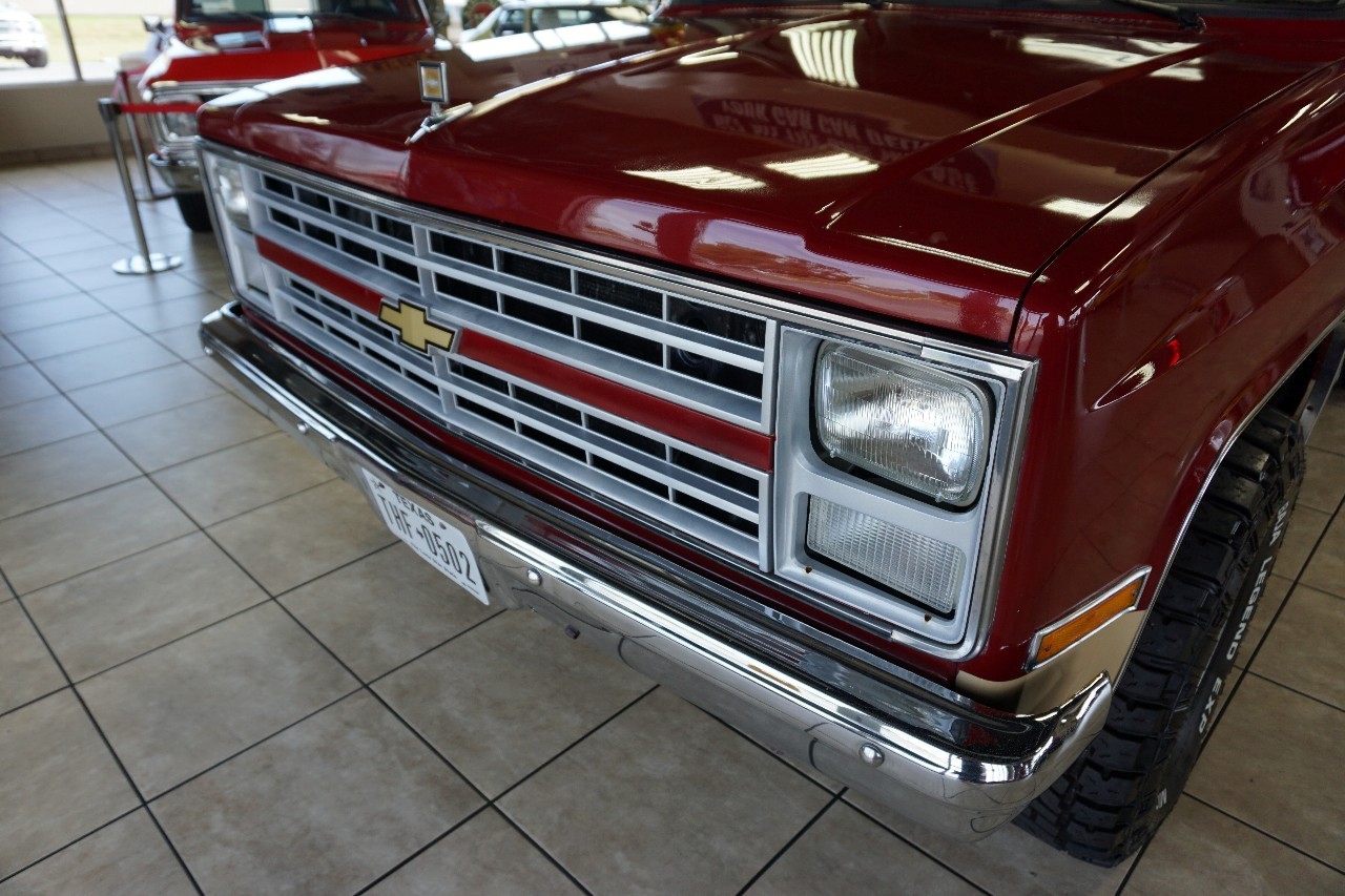 Chevrolet-K5-Blazer-1987-Classic-Car-17
