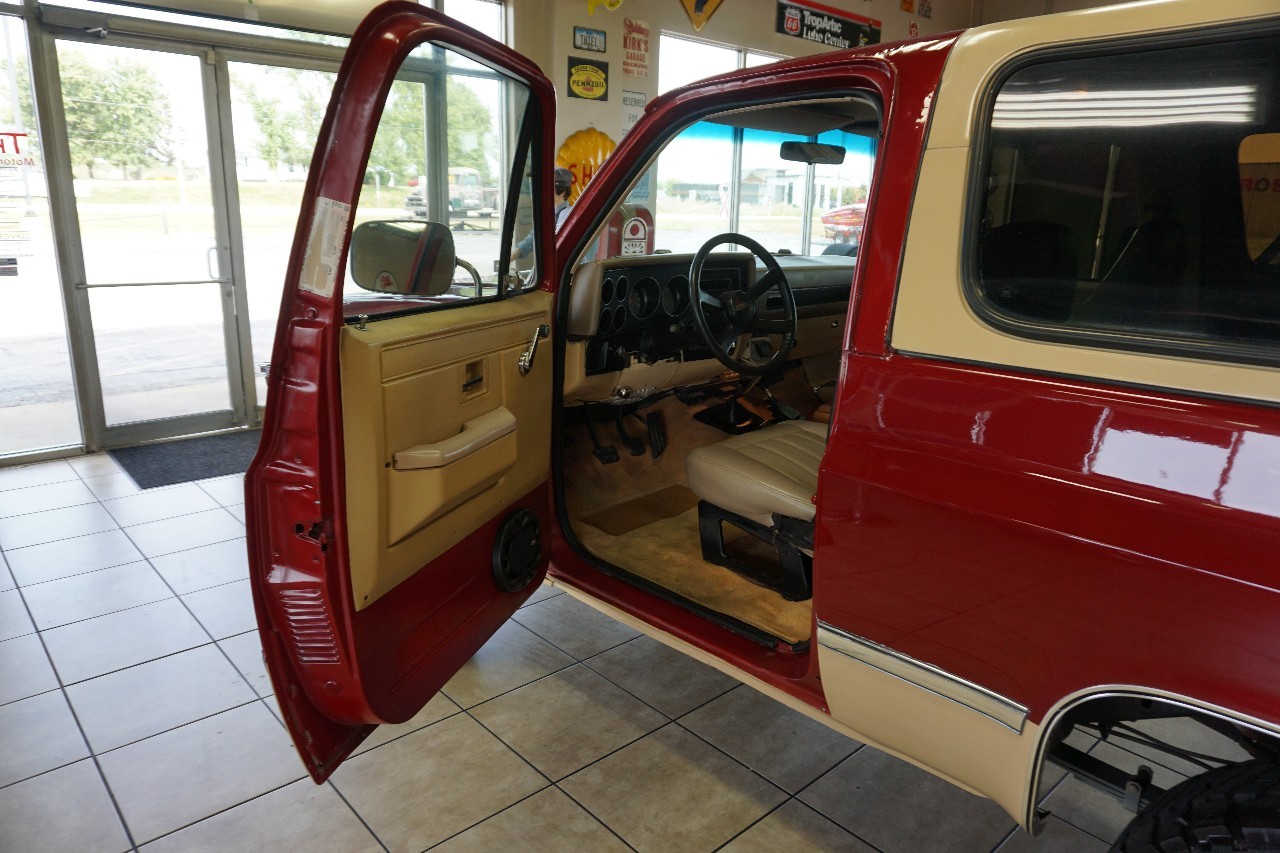 Chevrolet-K5-Blazer-1987-Classic-Car-19