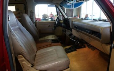 Chevrolet-K5-Blazer-1987-Classic-Car-24