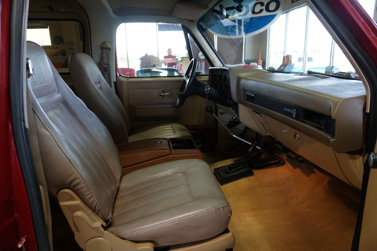 Chevrolet-K5-Blazer-1987-Classic-Car-24