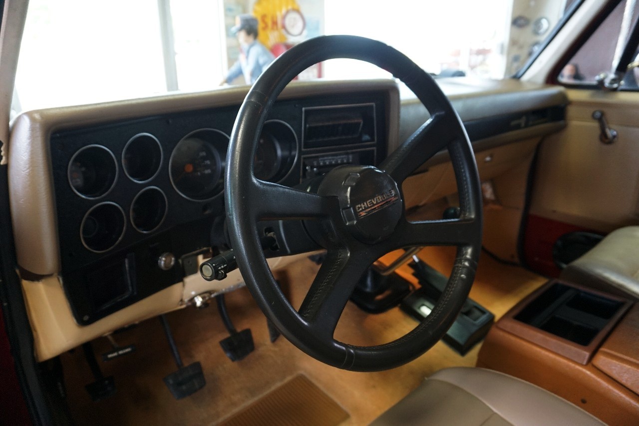 Chevrolet-K5-Blazer-1987-Classic-Car-26