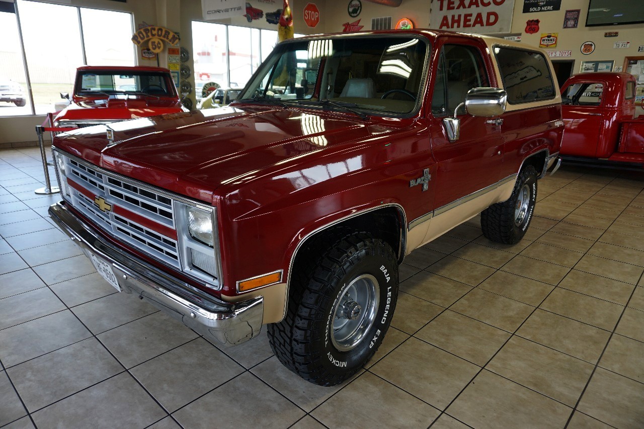 Chevrolet-K5-Blazer-1987-Classic-Car-38