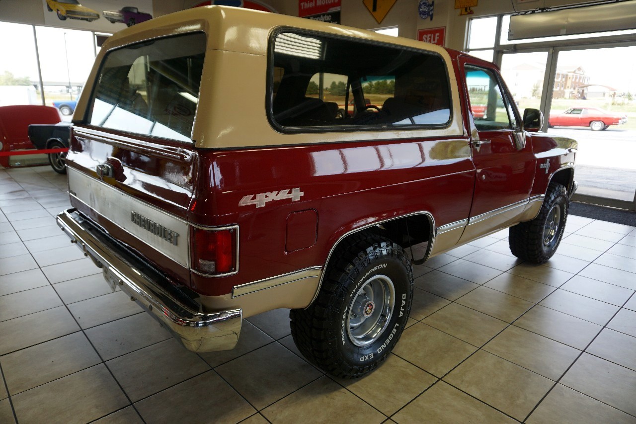 Chevrolet-K5-Blazer-1987-Classic-Car-6