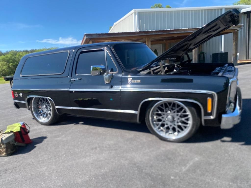 Chevrolet-K5-Blazer-LS-Resto-mod-pro-touring-22s-1978