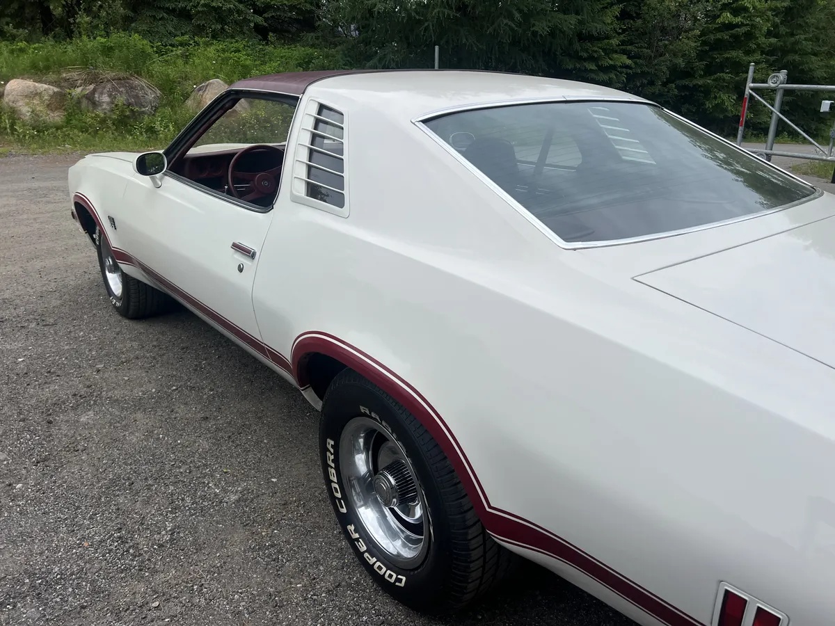 Chevrolet-Laguna-1975-Red-White-3