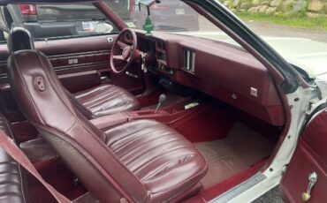 Chevrolet-Laguna-1975-Red-White-4