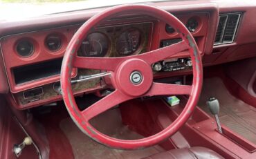 Chevrolet-Laguna-1975-Red-White-6