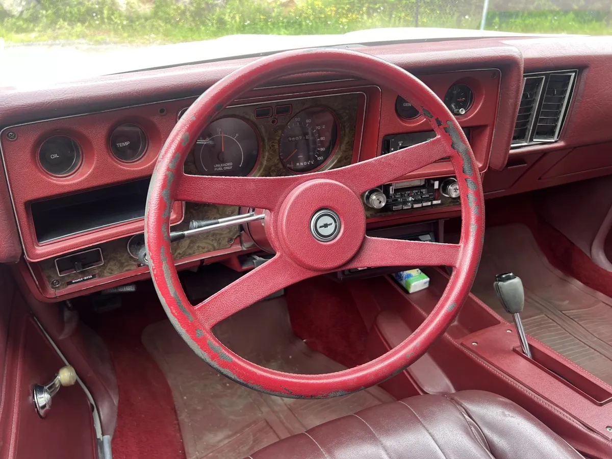 Chevrolet-Laguna-1975-Red-White-6
