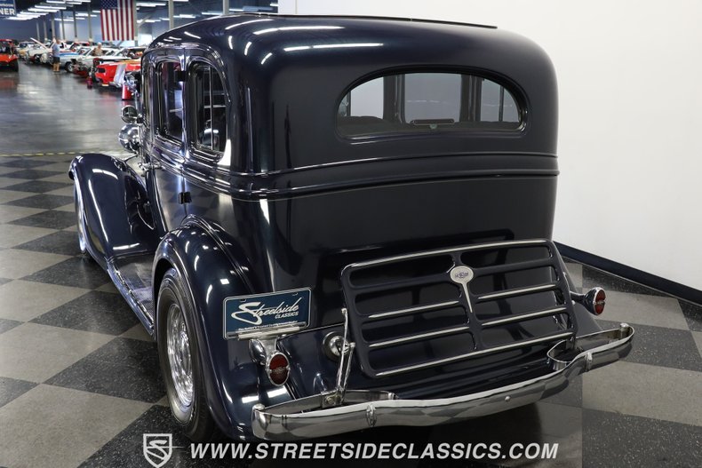 Chevrolet-Master-1933-Dark-Blue-Metallic-Gray-1