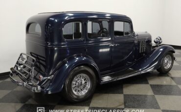 Chevrolet-Master-1933-Dark-Blue-Metallic-Gray-15