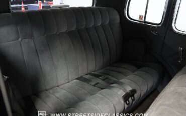 Chevrolet-Master-1933-Dark-Blue-Metallic-Gray-16