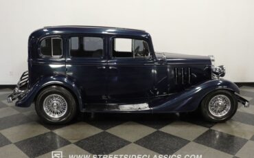 Chevrolet-Master-1933-Dark-Blue-Metallic-Gray-18