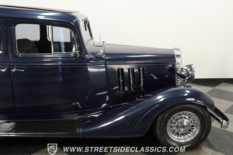 Chevrolet-Master-1933-Dark-Blue-Metallic-Gray-34