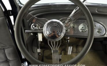 Chevrolet-Master-1933-Dark-Blue-Metallic-Gray-40