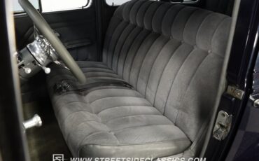 Chevrolet-Master-1933-Dark-Blue-Metallic-Gray-42