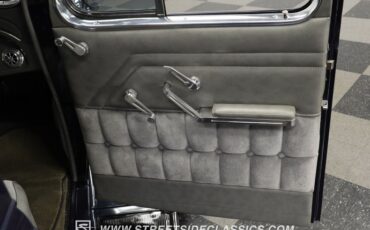 Chevrolet-Master-1933-Dark-Blue-Metallic-Gray-45