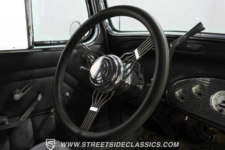 Chevrolet-Master-1933-Dark-Blue-Metallic-Gray-7