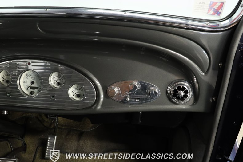 Chevrolet-Master-1933-Dark-Blue-Metallic-Gray-8