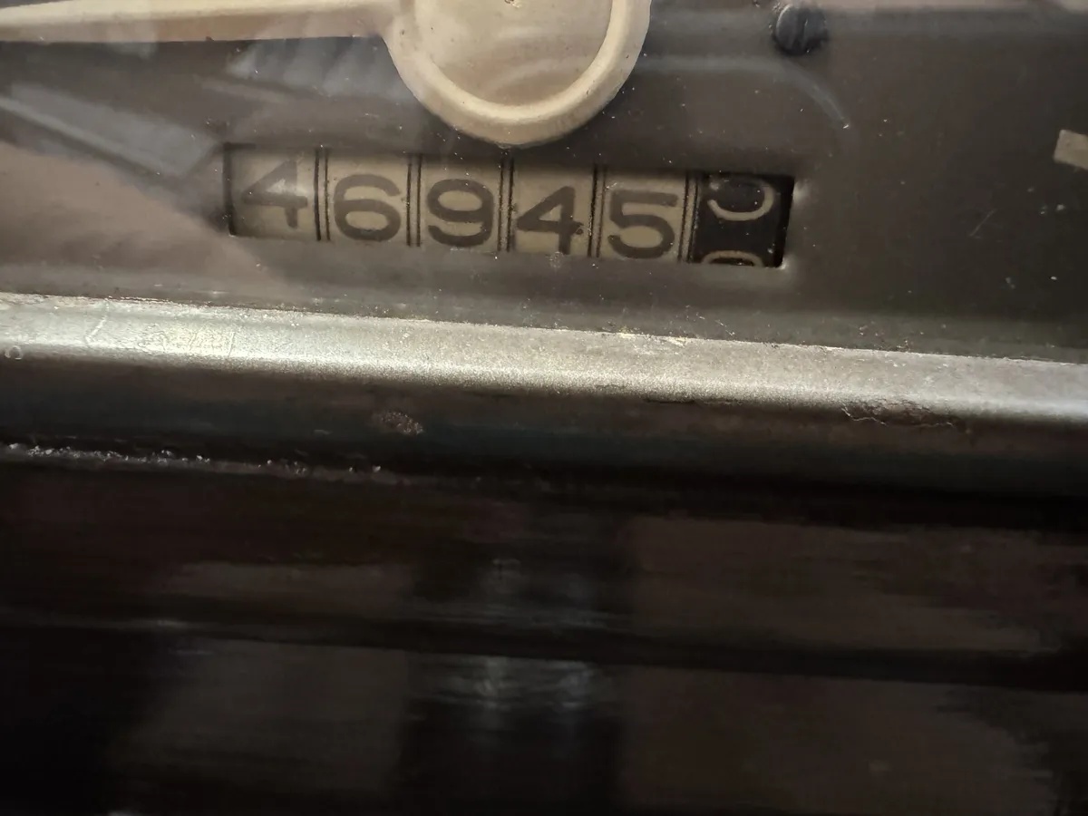 Chevrolet-Master-1937-Burgundy-Beige-6