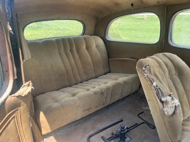 Chevrolet-Master-Coach-1935-Couch-13