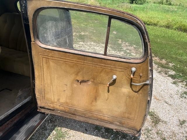 Chevrolet-Master-Coach-1935-Couch-15