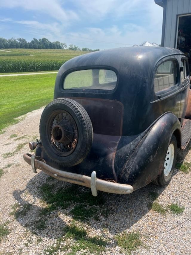 Chevrolet-Master-Coach-1935-Couch-2