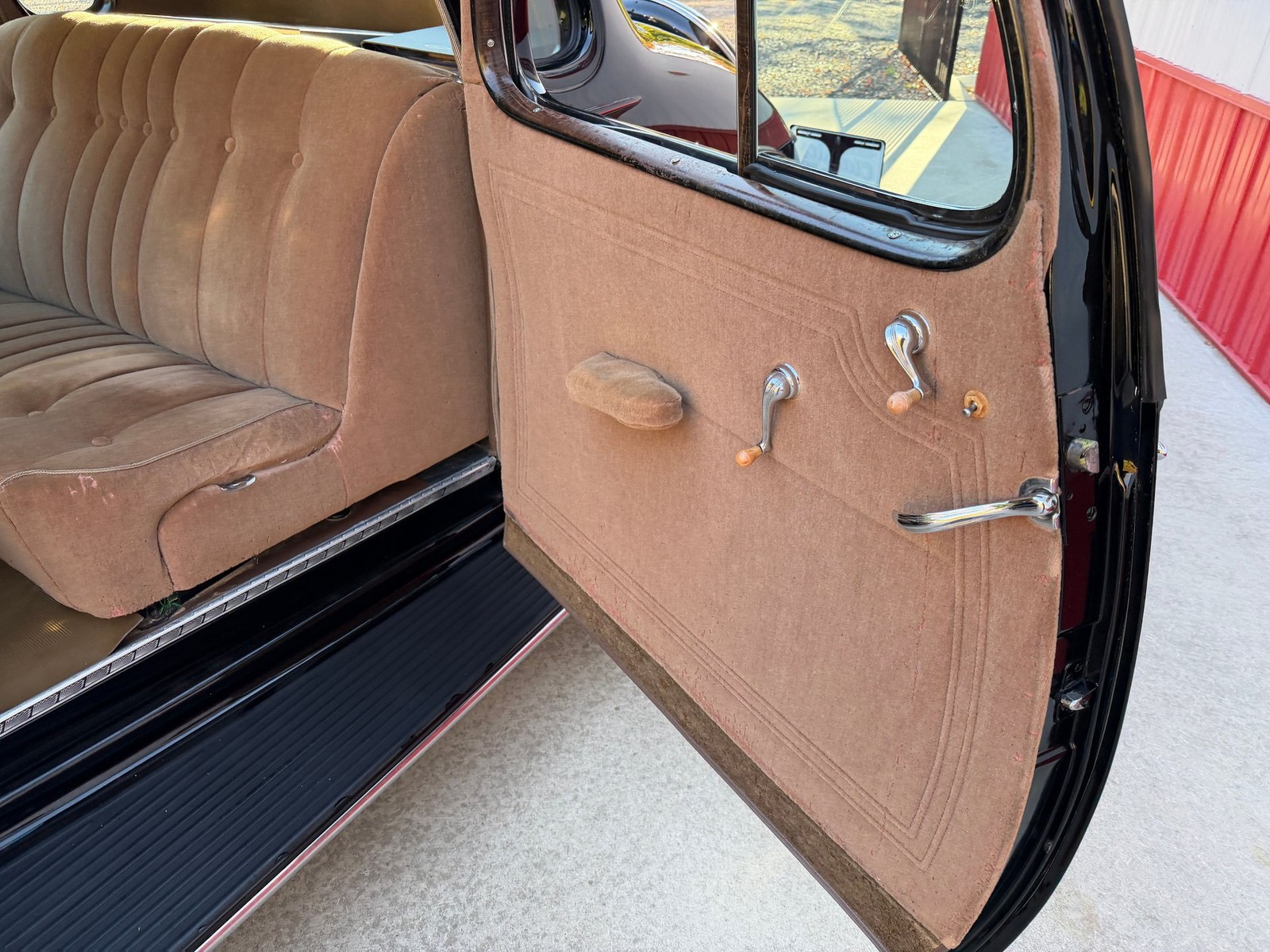Chevrolet-Master-Deluxe-1935-Coupe-25